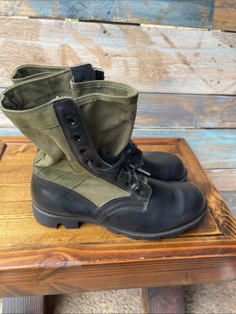 Vintage 1989 USGI Military Combat Jungle Boots 7.5W Spike Protective